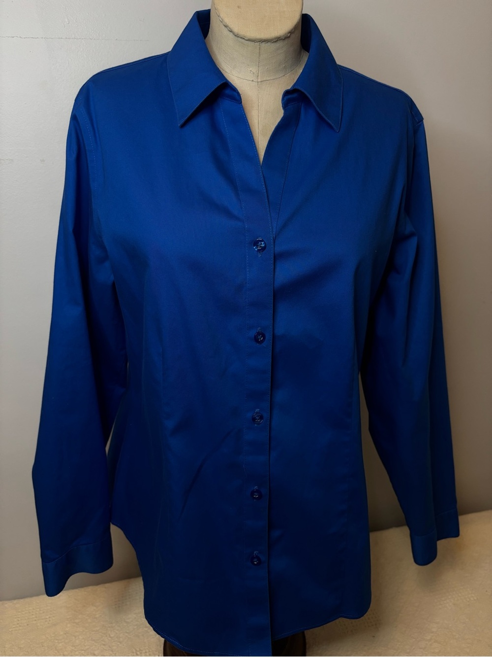 Chico's Bright Blue Wrinkle-Resistant Button Shirt - Size 1